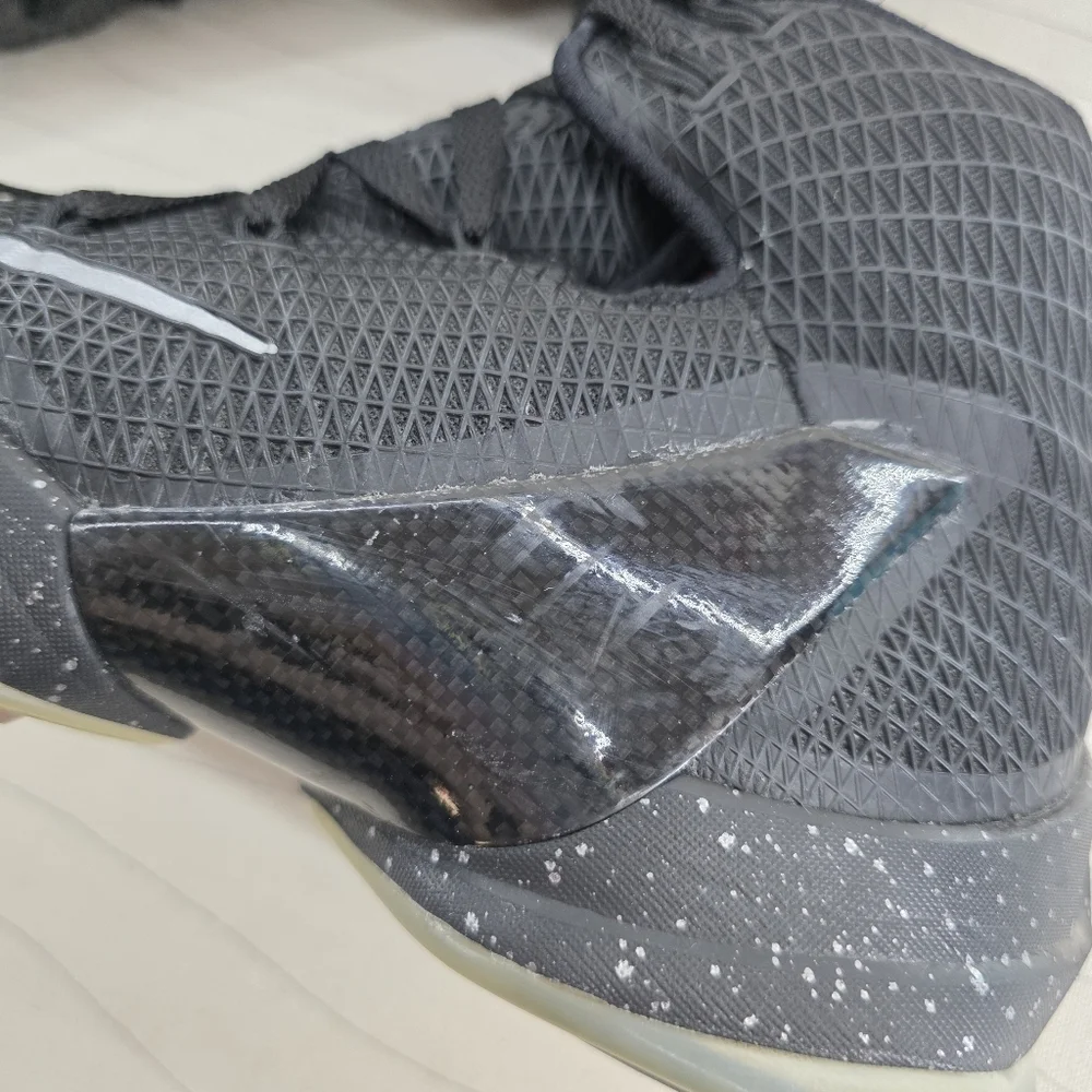 Nike mens lebron